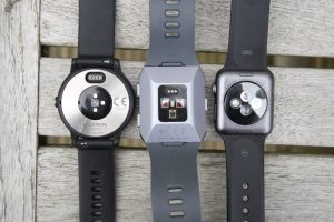 Fitbit Ionic Garmin Vivoactive 3 Apple Watch