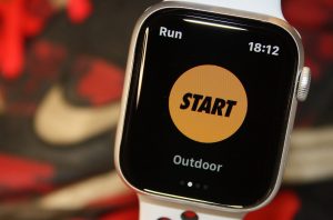 Nike Run Club NRC Apple Watch SE